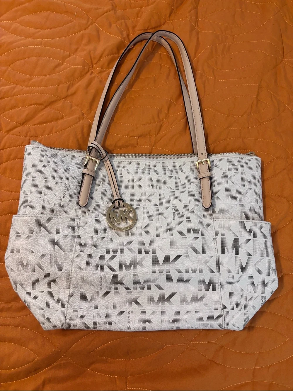 Michael Kors Jet Set Top Zip Tote